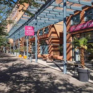 Crowne Plaza - Cite Internationale Otel